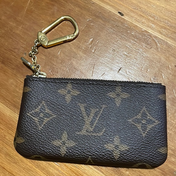 Louis Vuitton Handbags - Perfect Condition Louis Vuitton Key Pouch
